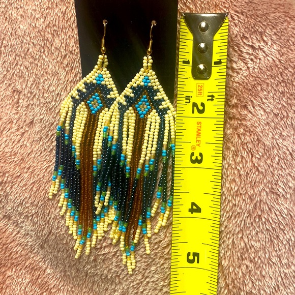 NWT Blue + White Bead BoHo Fashion Earrings - Picture 4 of 4